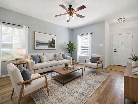 4th image of 26915 Villa Toscana