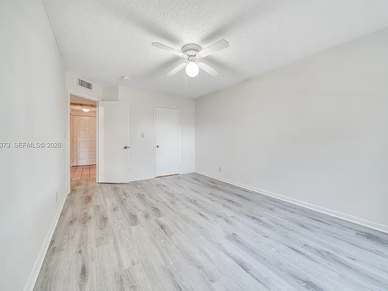 8290 Lake Dr #236 — Photo 11