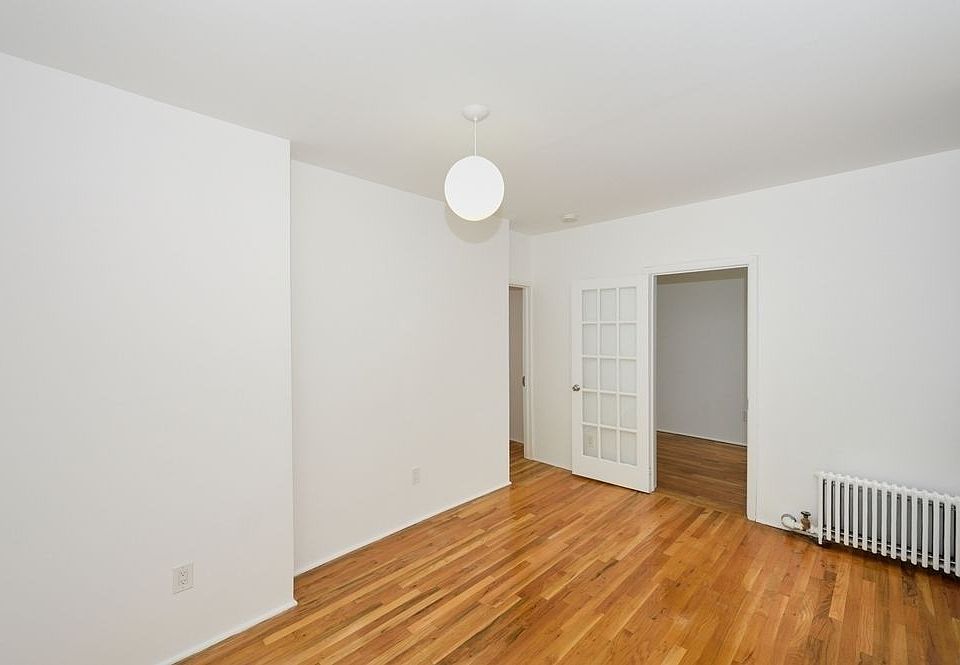 1st image of 240 W 15th St APT 35