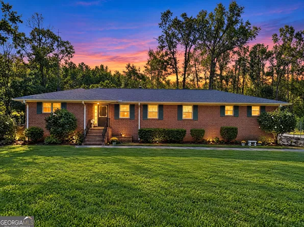 6204 Davis Rd, Macon, GA 31217