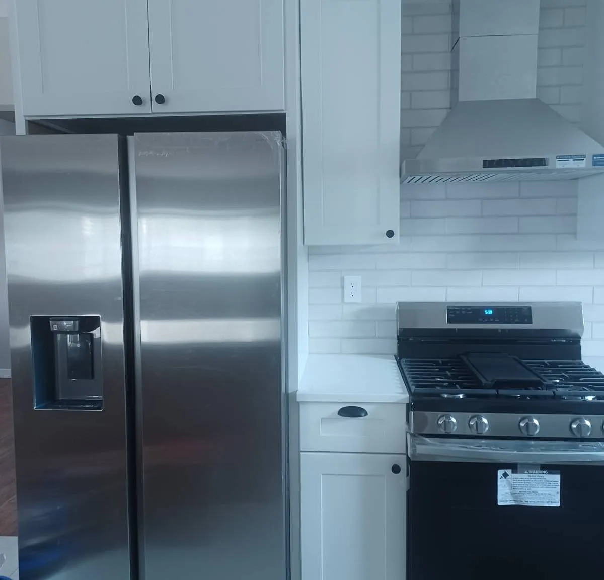 3 bed, 2.0 bath, 1000 sqft, $3,500 — Photo 3