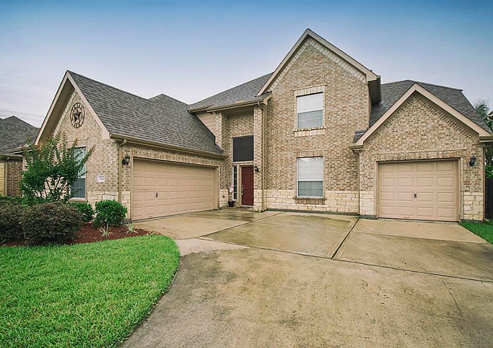 1st image of 2222 Lisa Ln