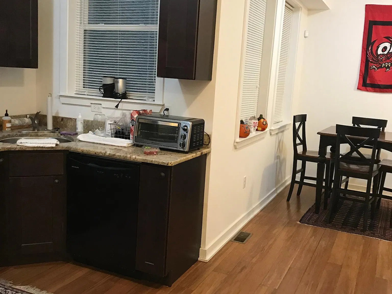 4 bed, 1600 sqft, $2,600 — Photo 4