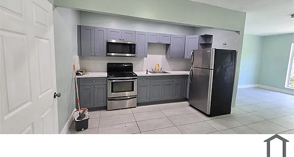 3 bed, $3,300 — Photo 3