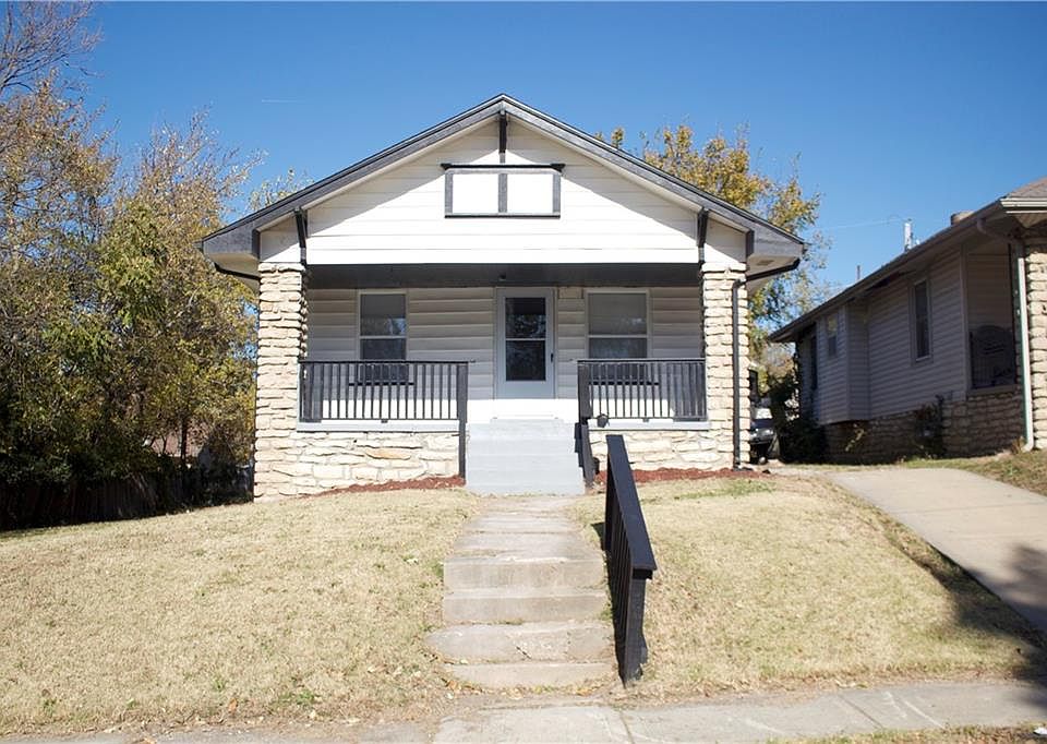 3822 E 68th Ter, Kansas City, MO 64132 | Zillow