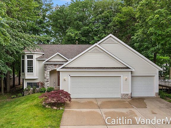 3rd image of 11035 Timberline Dr