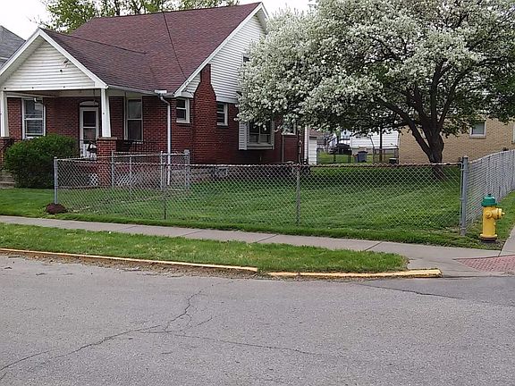 5th image of 2415 Oak St