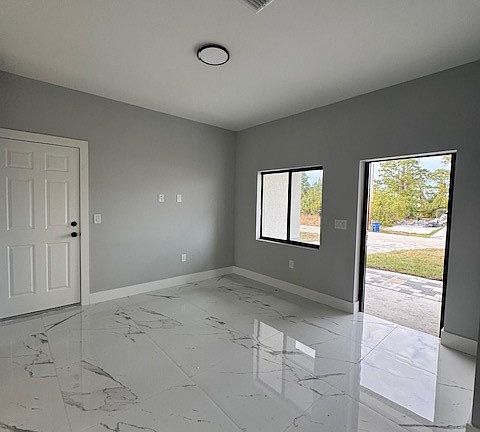 5th image of 1180 Ebers St E