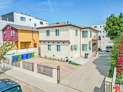 1349 W 35th Pl Photo 1