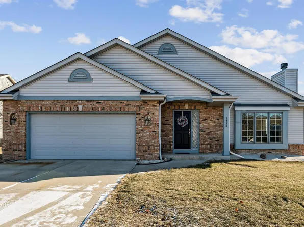 1446 Dovetail DRIVE, Hartford, WI 53027