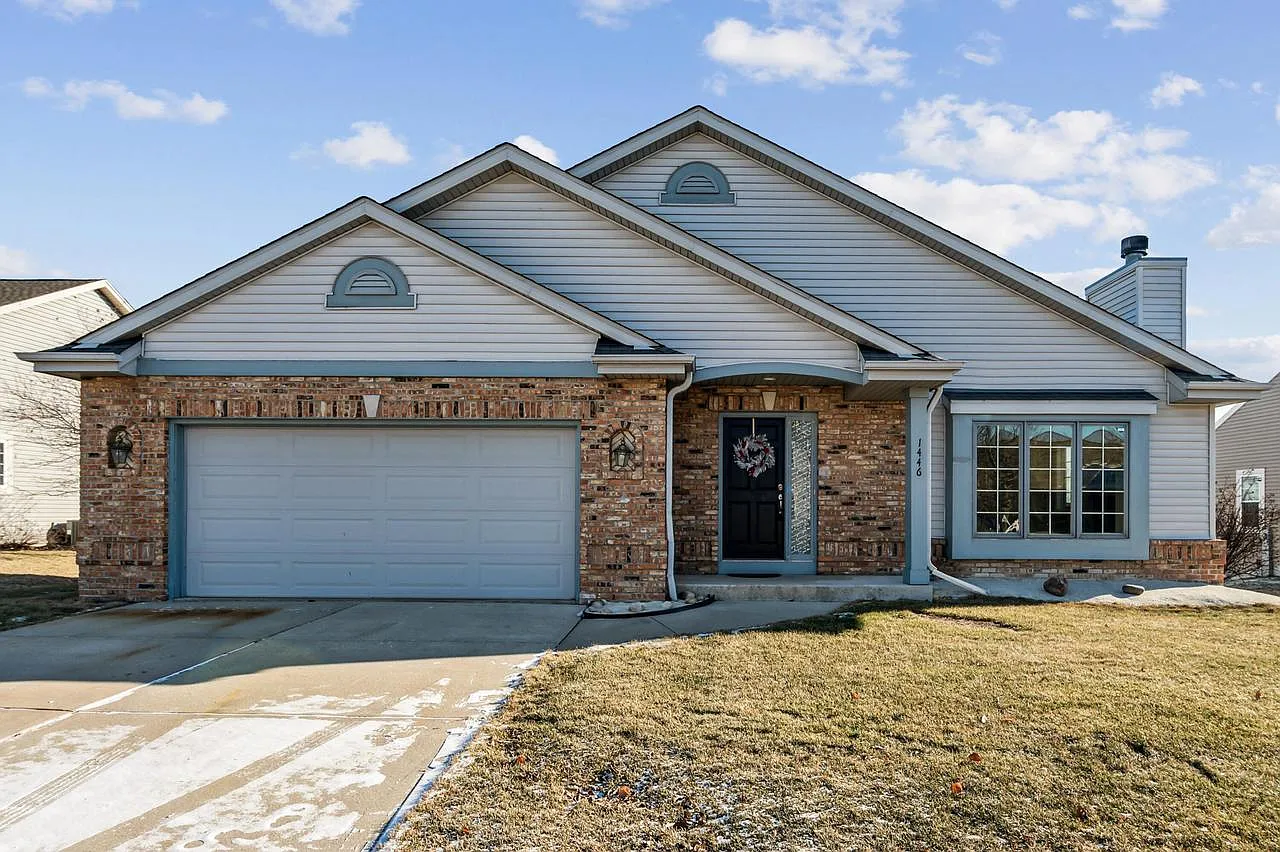 1446 Dovetail DRIVE photo 1