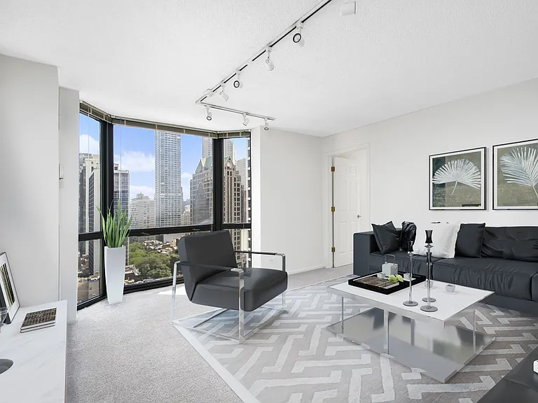 1111 N. Dearborn — Photo 14