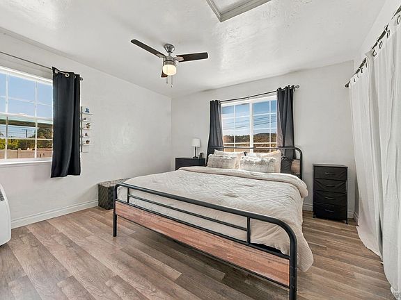 4th image of 3555 Helix St