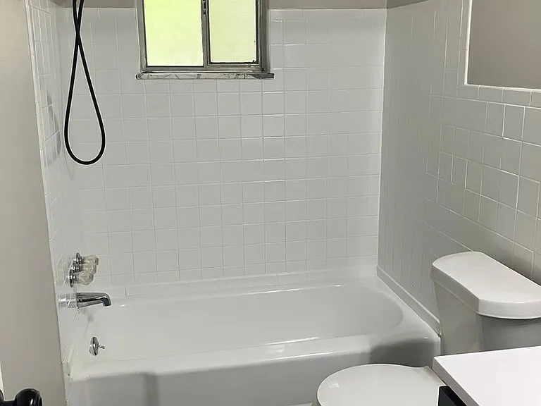 Coventry Court Townhomes — Photo 81