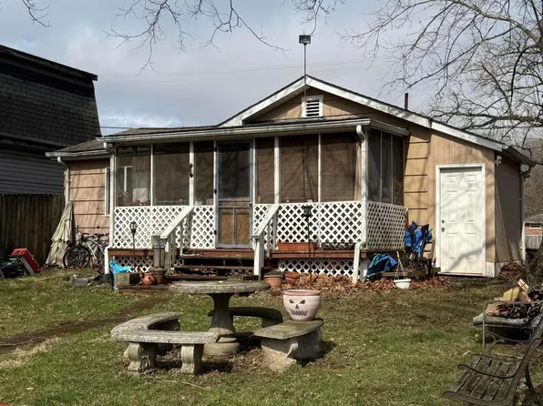 7079 Norwood Dr, Grove City, OH 43123