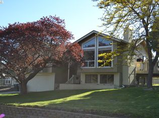 711 Hillcrest Dr, La Grande, OR 97850