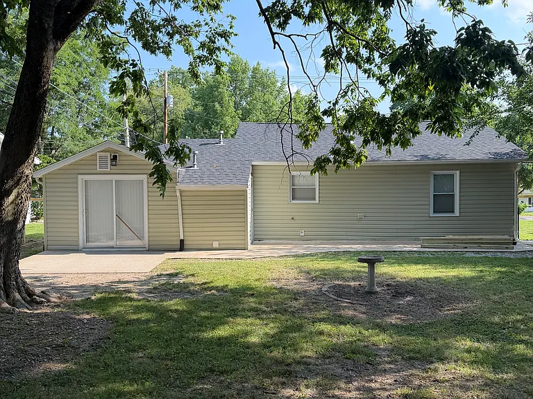 1307 W Worley St — Photo 15