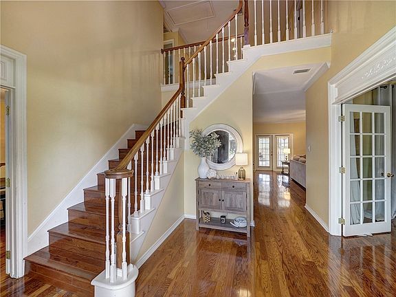 2nd image of 7022 Dunsford Dr