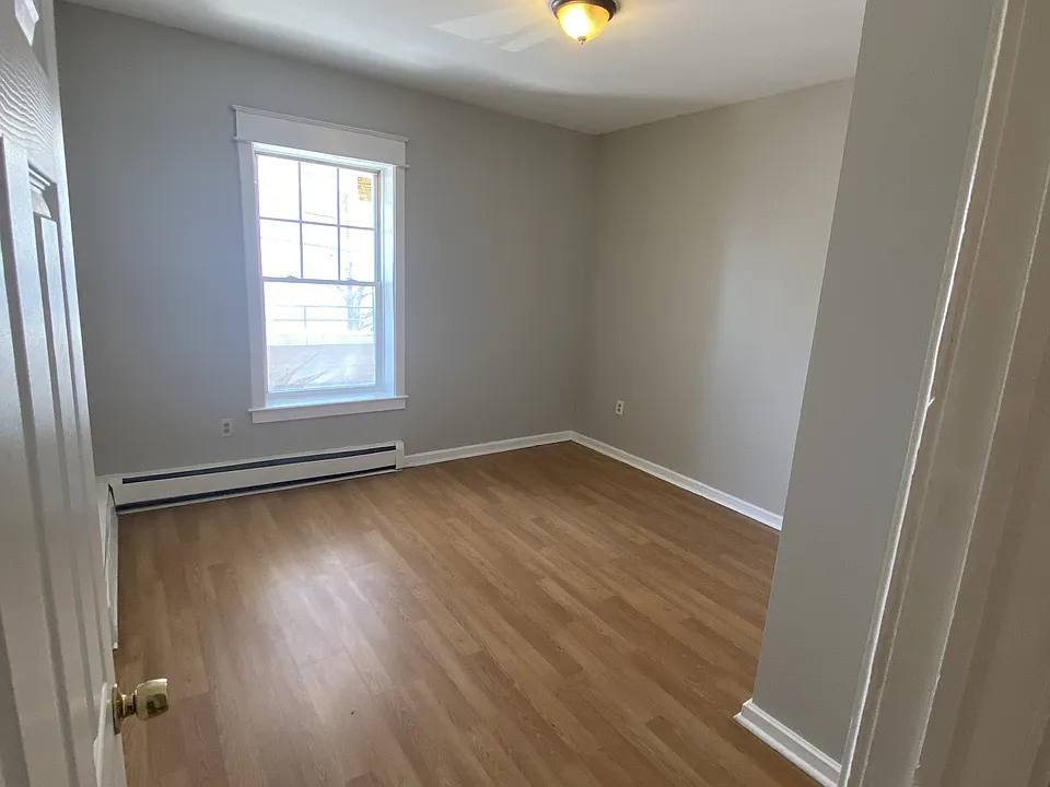 114 Ashley St #3W