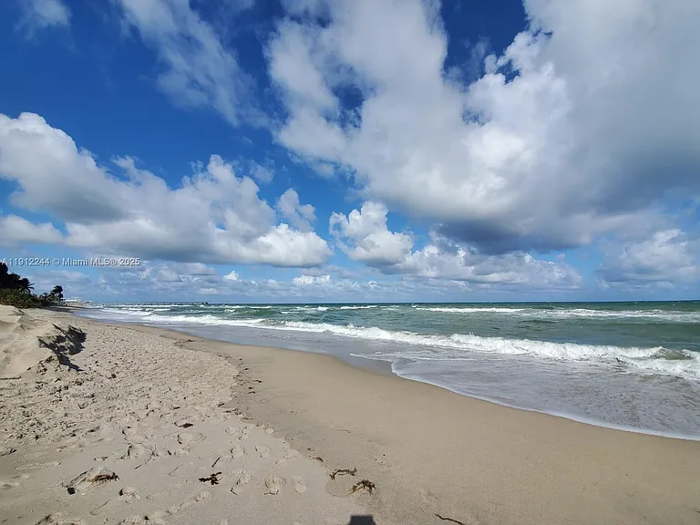 302 Balboa St — Photo 6