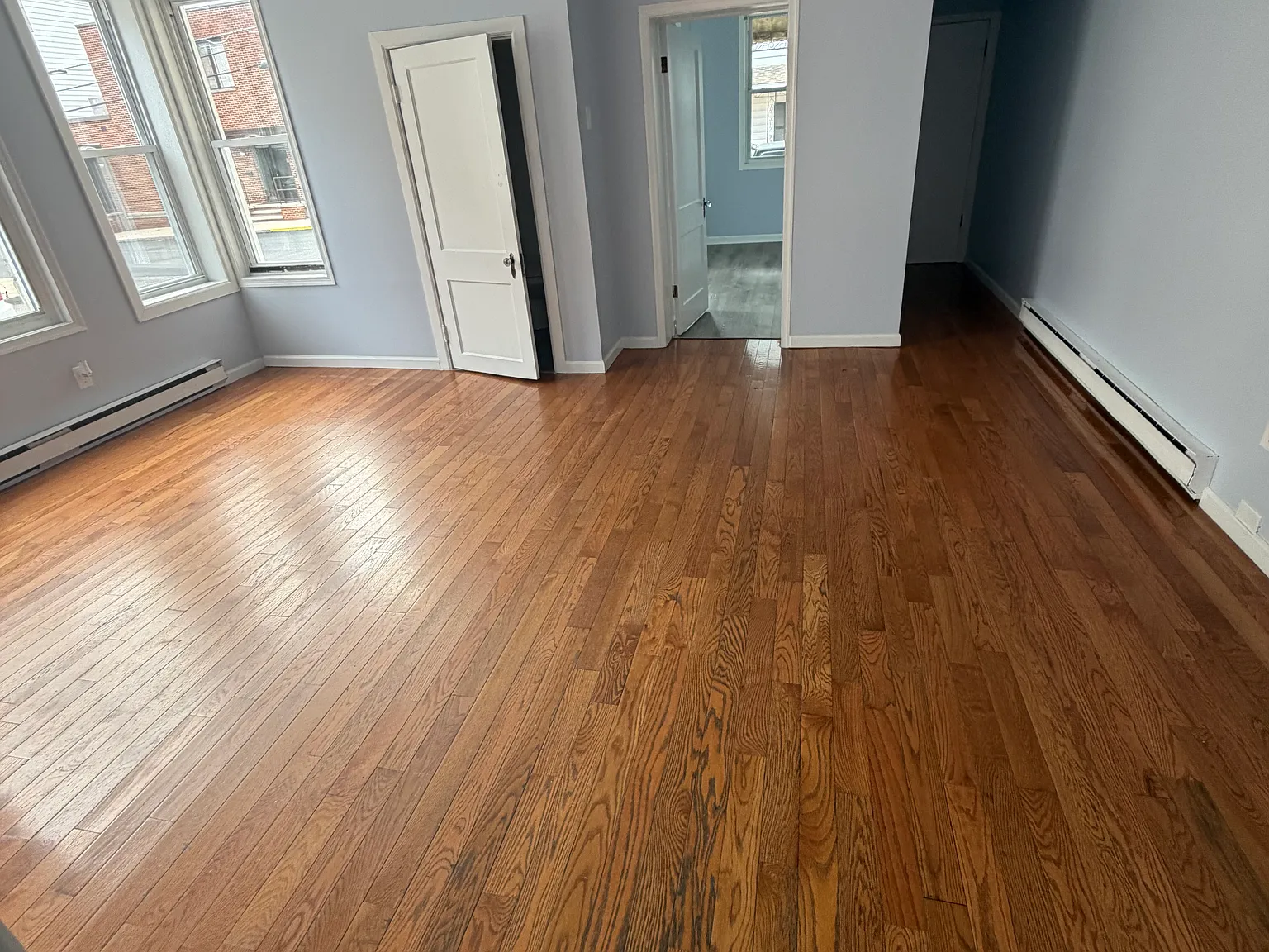 4 bed, 1.5 bath, 2083 sqft, $1,400 — Photo 3