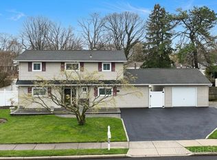 26 Stevenson Place, Deer Park, NY 11729