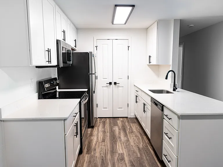 Overlook at Murrayhill Apartments — Photo 13
