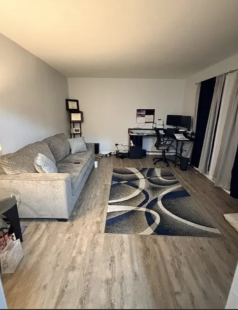4 bed, 2.5 bath, 2222 sqft, $3,375 — Photo 3