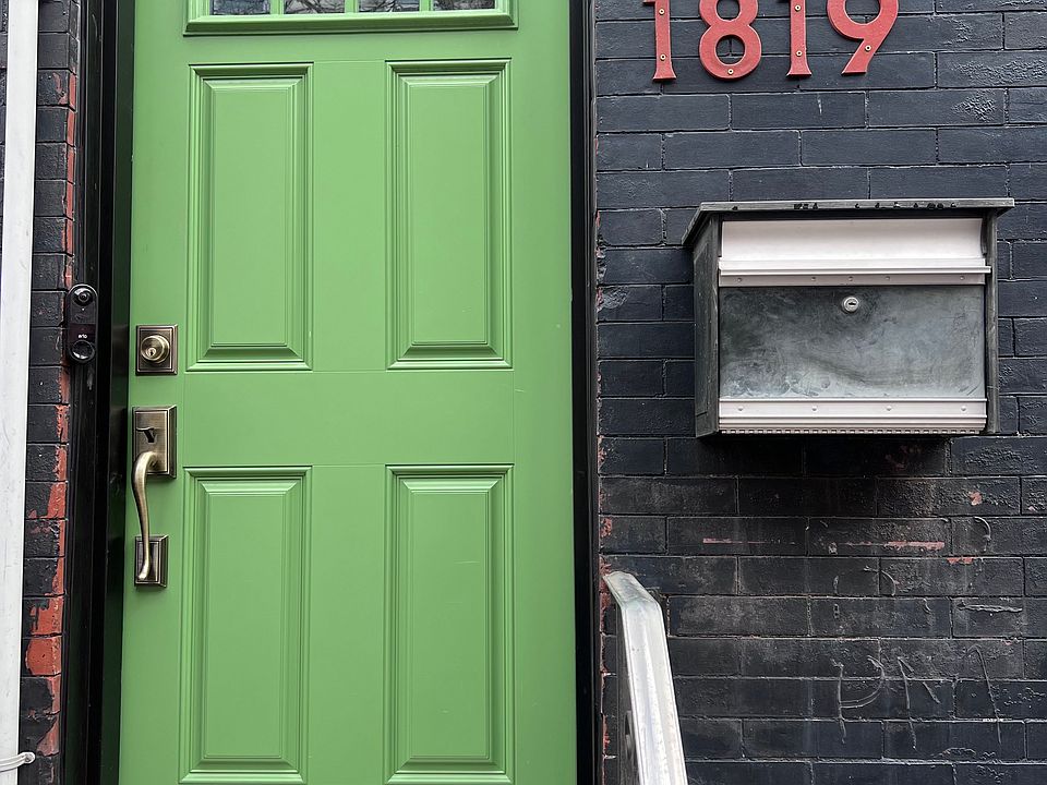 Welcome to 1819 S Hicks Street!