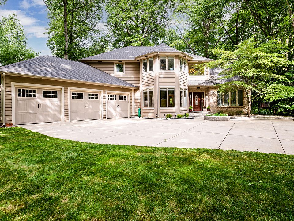 1st image of 2224 Wooded Way