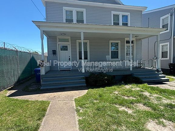 3rd image of 821 Mount Vernon Ave #A