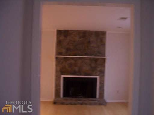 5th image of 230 Plantation Glen Ct