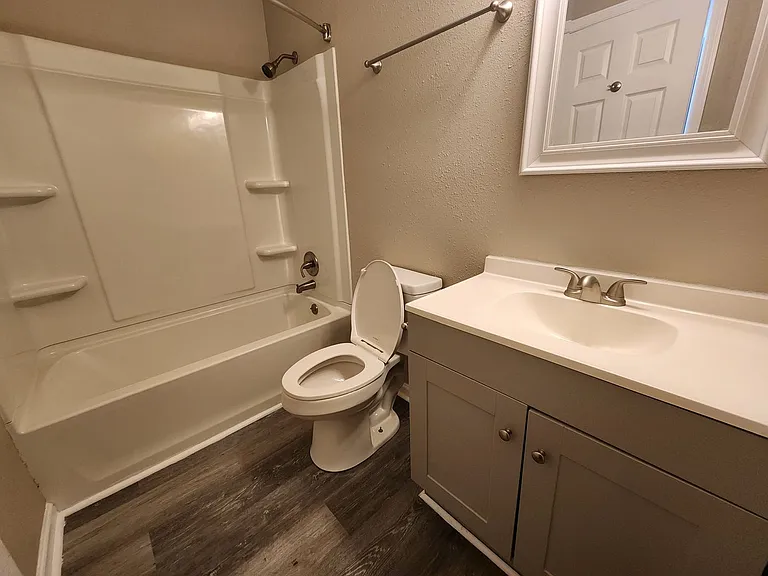 4524 Lasalle Dr — Photo 18