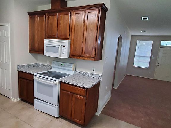 3rd image of 462 Pittman St