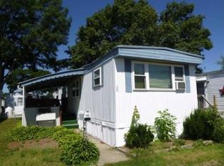 29 Lowell Ave, Pawtucket, RI 02861