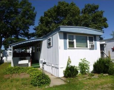 29 Lowell Ave, Pawtucket, RI, 02861