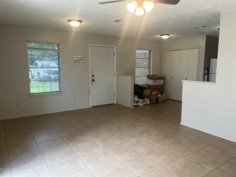 3700 Forestwood Dr — Photo 8