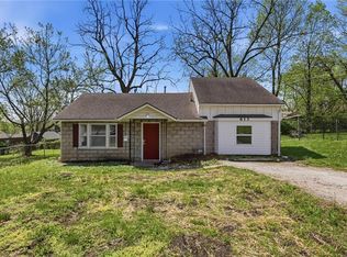 613 E Kansas Ave, Independence, MO 64050