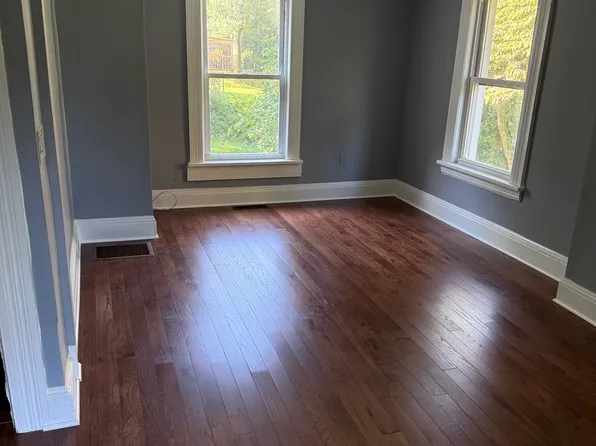 834 Naugatuck Ave APT 3, Milford, CT 06461