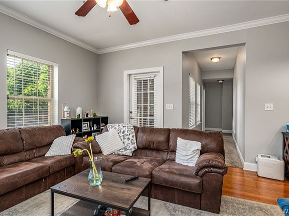 5th image of 3218 Veterans Memorial Pkwy #2202