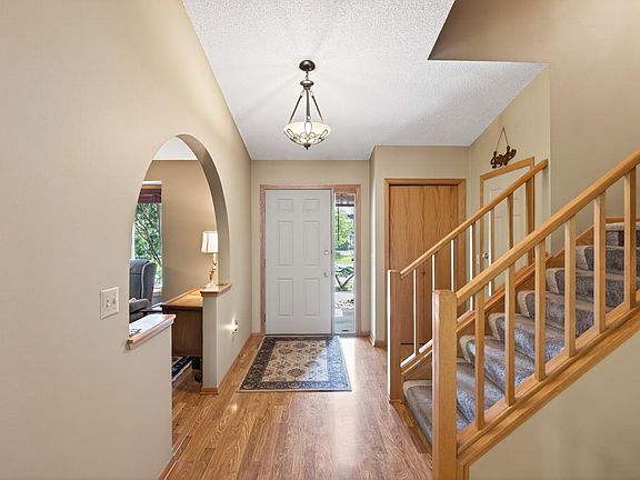 4th image of 3398 Rolling Hills Dr
