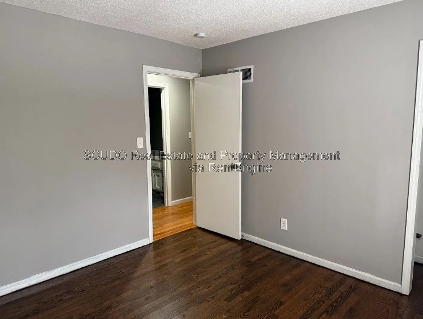 5 bed, 4.0 bath, 3289 sqft, $1,850 — Photo 3