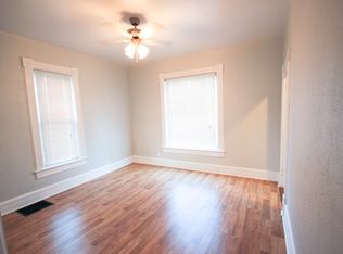 1122 W 4th St, Dixon, IL 61021
