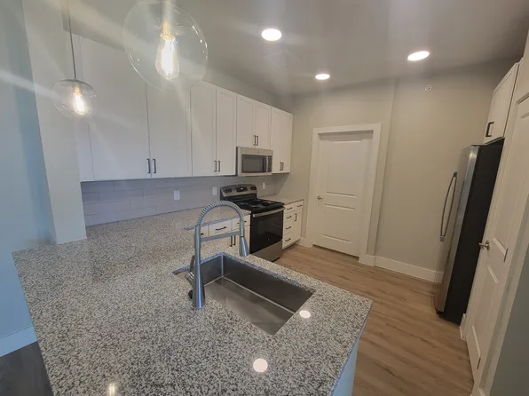 (undisclosed Address), San Marcos, TX 78666