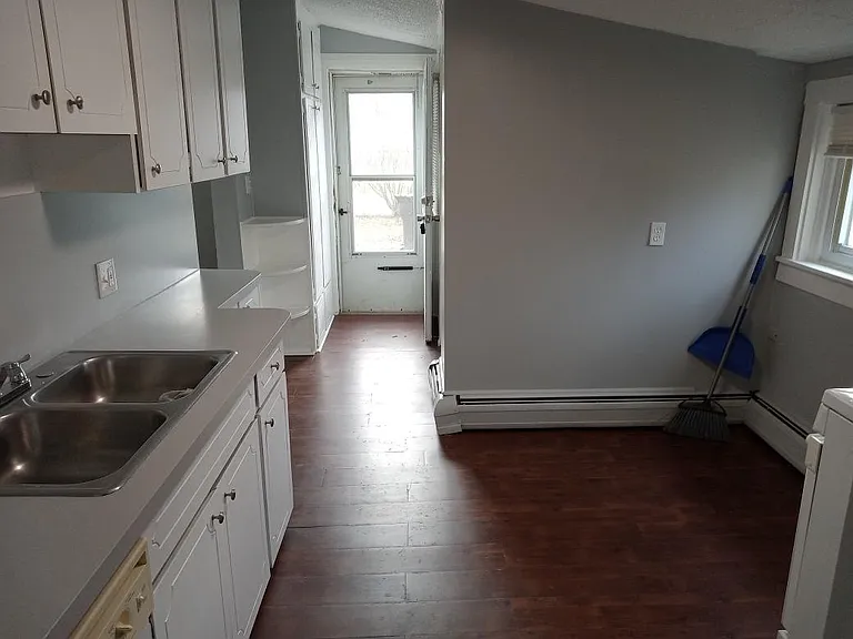 26721 Wenfield St — Photo 2