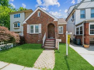 668 Avenue E, Bayonne, NJ 07002
