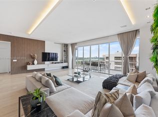 10155 Collins Ave #PENTHOUSE 8, Bal Harbour, FL 33154