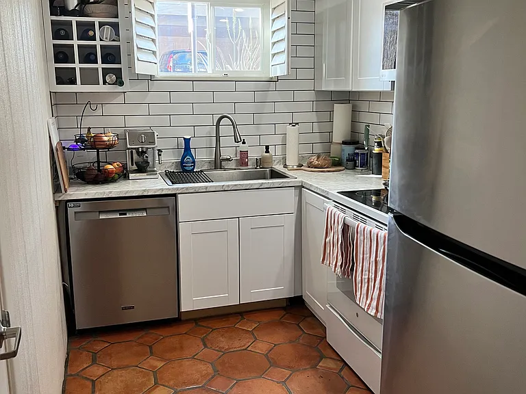 1008 E Osborn Rd #B — Photo 9