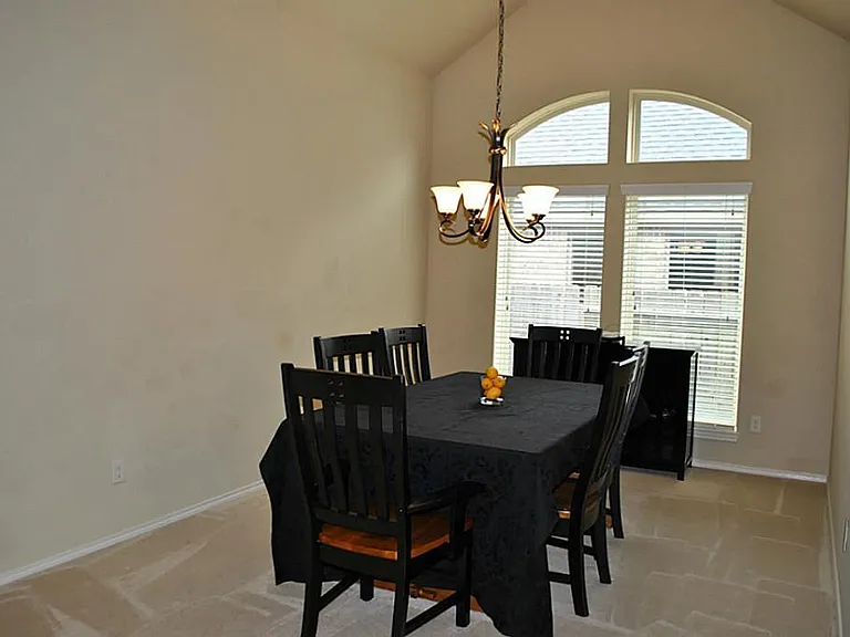 1403 Laura Hills Ln — Photo 9