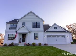 6327 Bentley Dr, Belmont, MI 49306